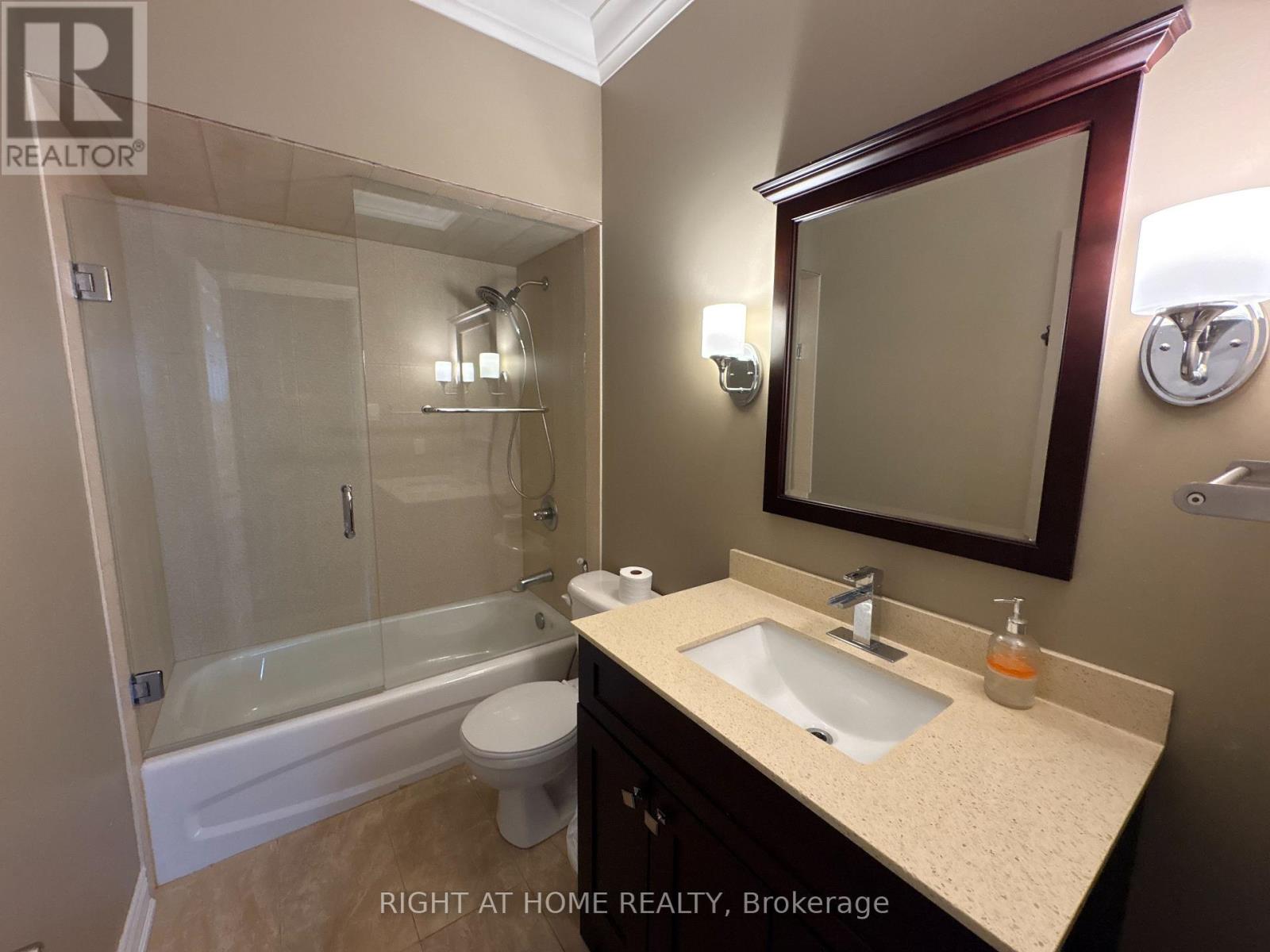 2385 Eighth Line, Oakville, Ontario  L6H 7L7 - Photo 21 - W13241064