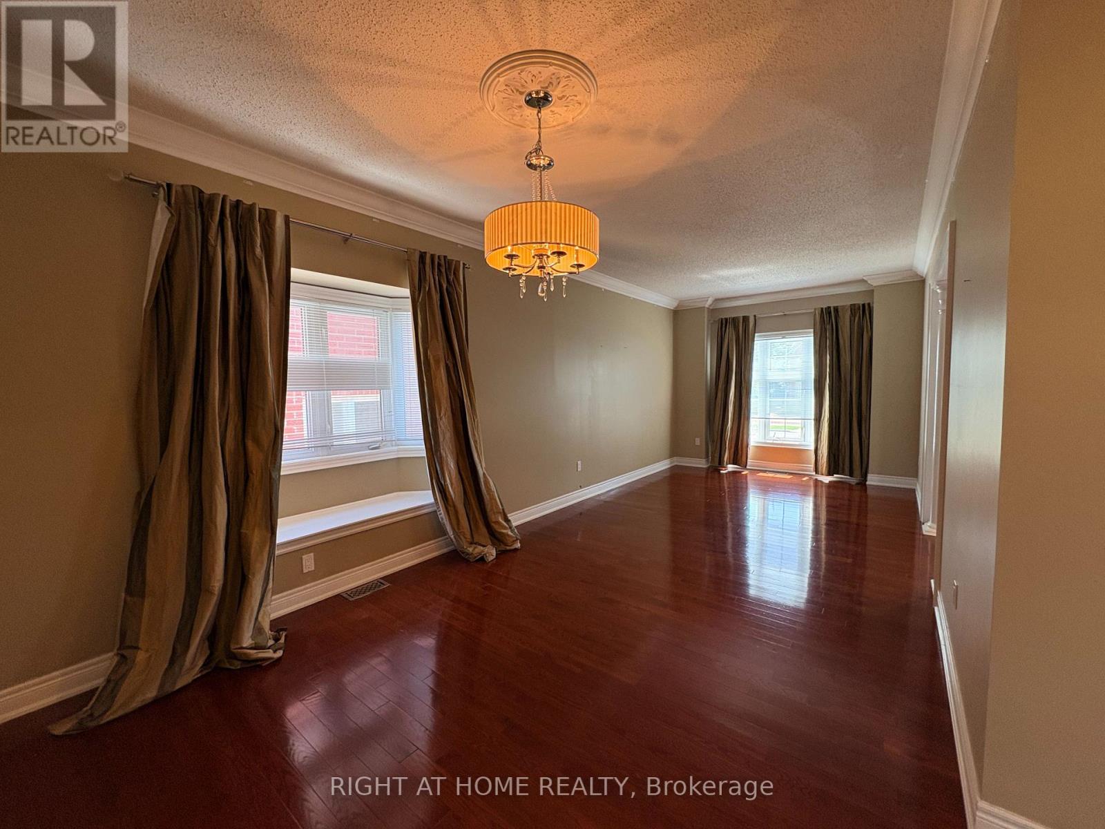 2385 Eighth Line, Oakville, Ontario  L6H 7L7 - Photo 4 - W13241064