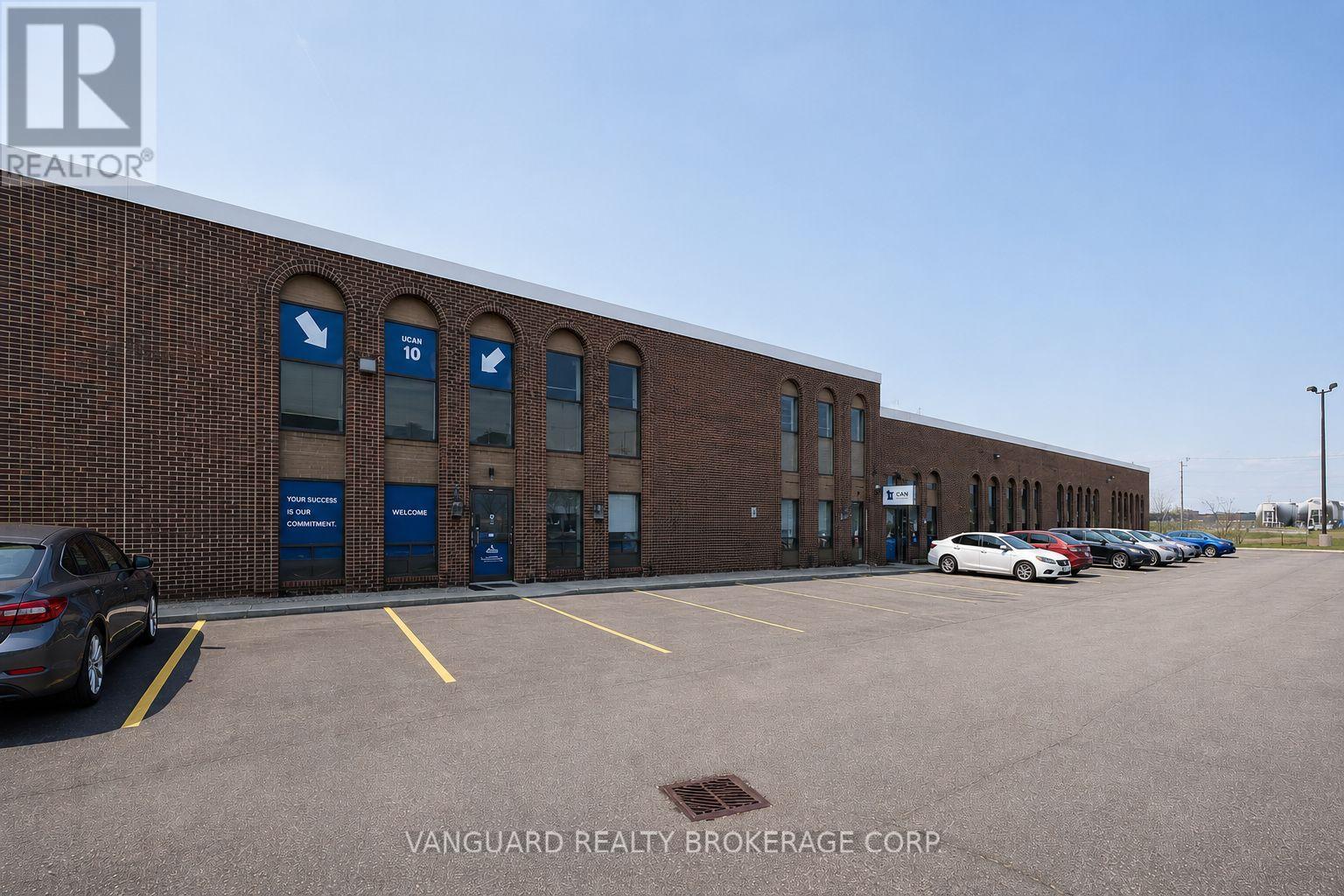 1 - 4478 CHESSWOOD DRIVE, Toronto, Ontario