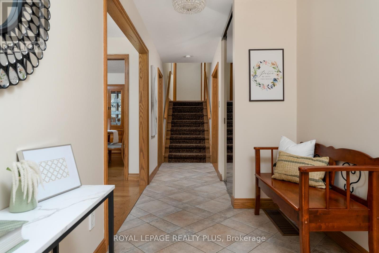 3629 Swirlingleaves Crescent, Mississauga, Ontario  L4Y 3P7 - Photo 10 - W13240370