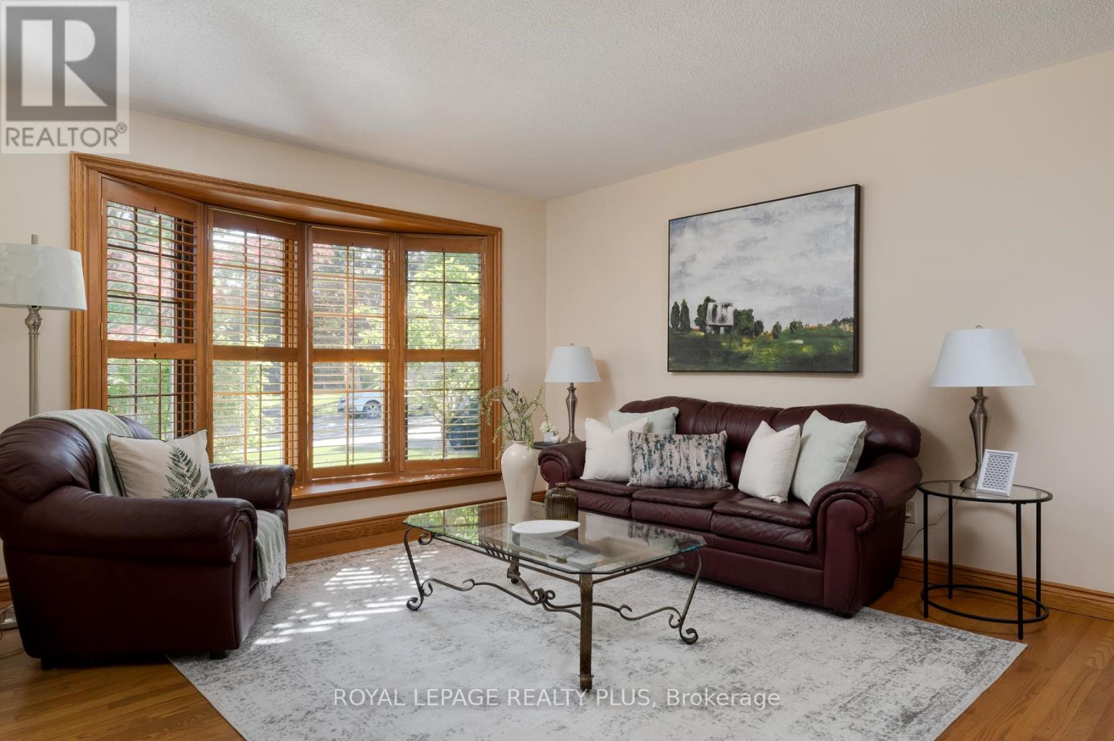 3629 Swirlingleaves Crescent, Mississauga, Ontario  L4Y 3P7 - Photo 6 - W13240370