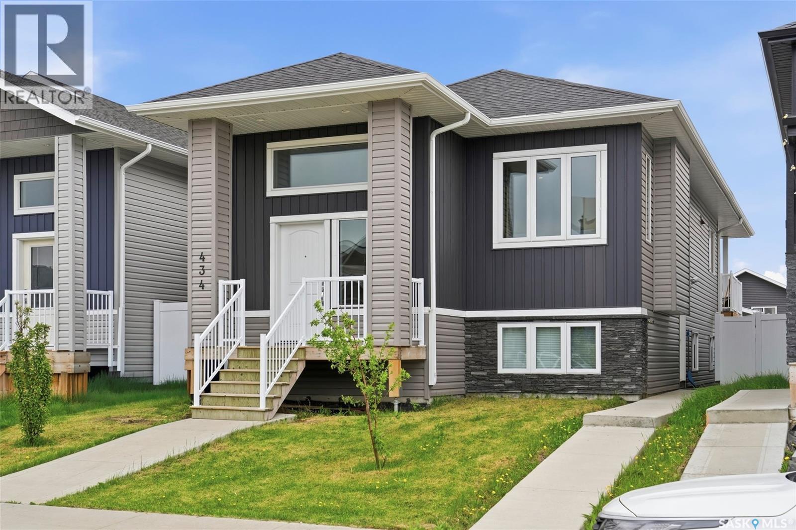 434 Mcarthur Crescent, Saskatoon, Saskatchewan  S7L 6Y3 - Photo 2 - SK037942