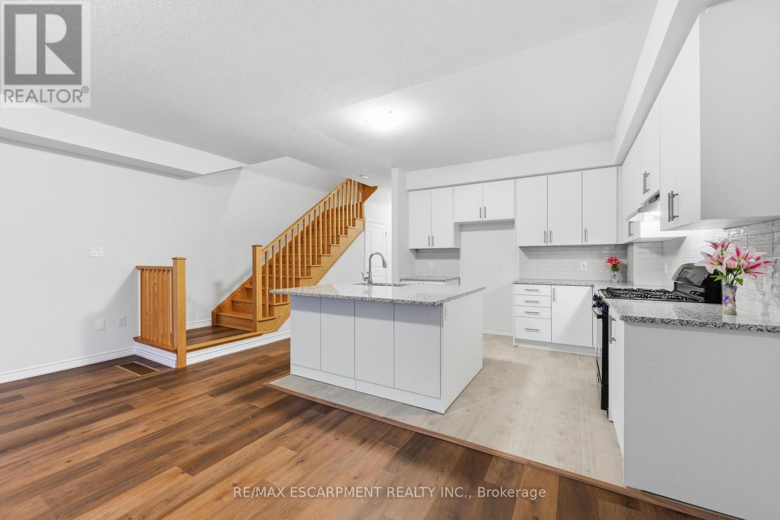 9 Admiral Road, Welland, Ontario  L3B 0H3 - Photo 10 - X13237812