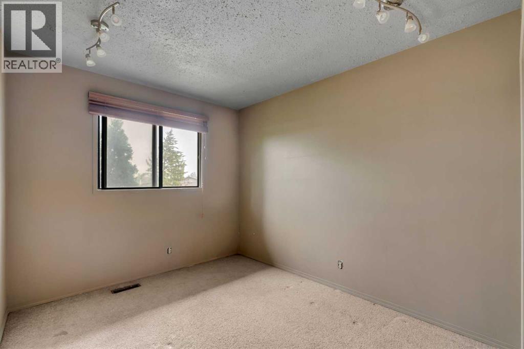 37 Templeby Way Ne, Calgary, Alberta  T1Y 5N7 - Photo 18 - A2317225