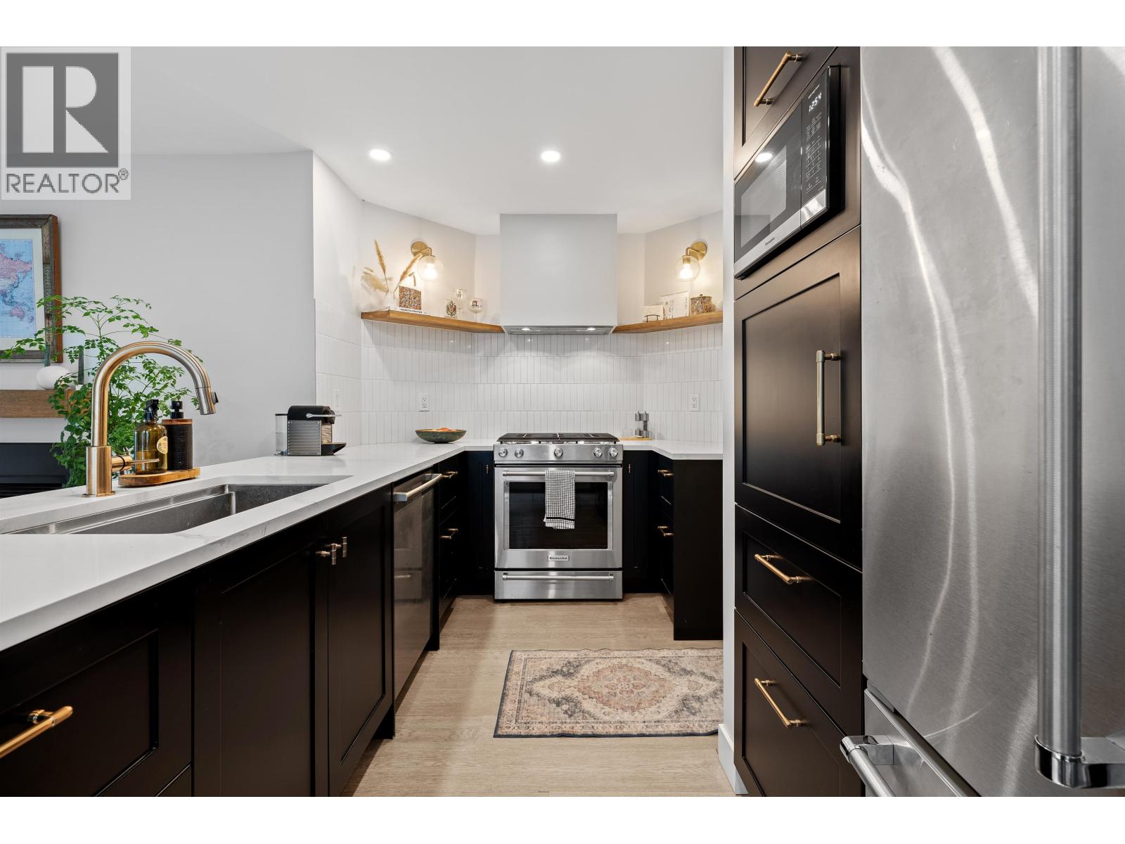 3381 Flagstaff Place, Vancouver, British Columbia  V4S 4K9 - Photo 9 - R3130503