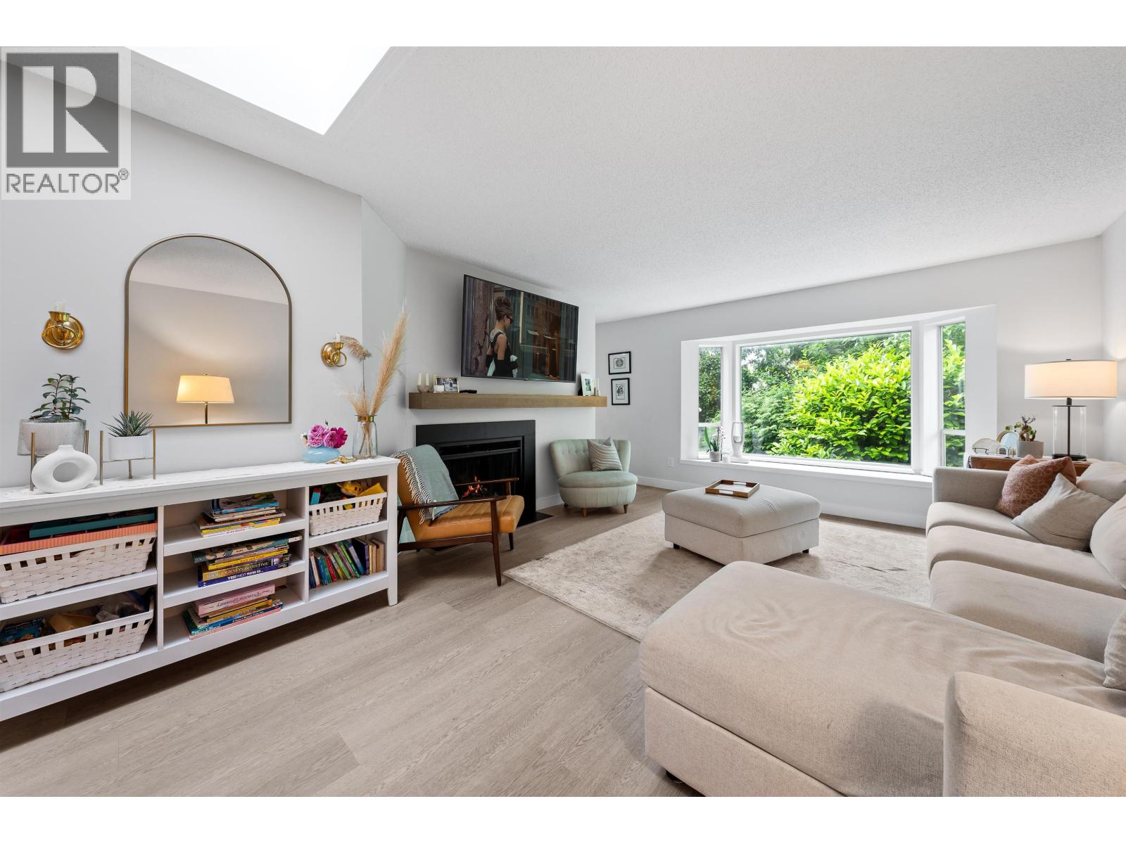 3381 Flagstaff Place, Vancouver, British Columbia  V4S 4K9 - Photo 6 - R3130503