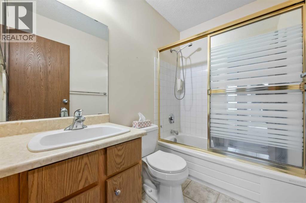 9, 3200 60 Street Ne, Calgary, Alberta  T1Y 4K8 - Photo 24 - A2316858