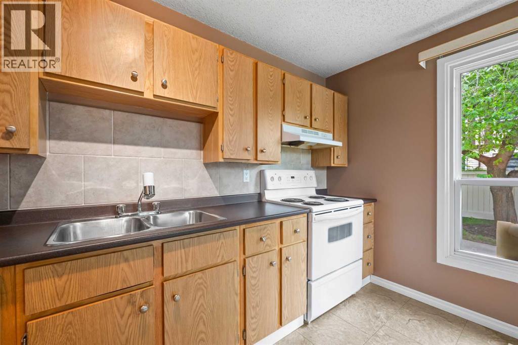 9, 3200 60 Street Ne, Calgary, Alberta  T1Y 4K8 - Photo 12 - A2316858