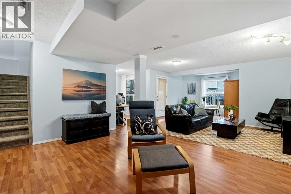 390 Douglas Ridge Circle Se, Calgary, Alberta  T2Z 3H6 - Photo 31 - A2317736
