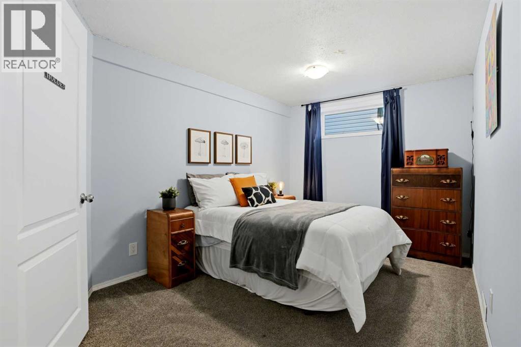 390 Douglas Ridge Circle Se, Calgary, Alberta  T2Z 3H6 - Photo 38 - A2317736