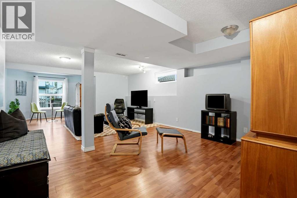 390 Douglas Ridge Circle Se, Calgary, Alberta  T2Z 3H6 - Photo 30 - A2317736