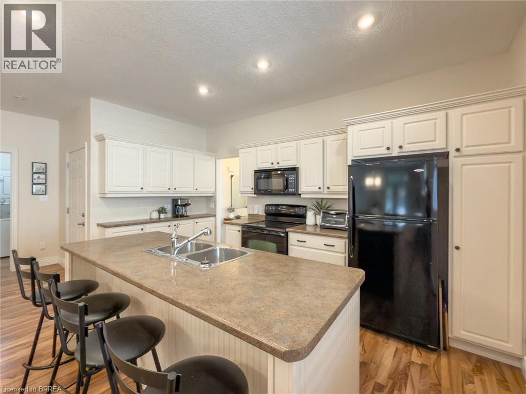 95 North Park Street Unit# 2, Brantford, Ontario  N3R 4K2 - Photo 3 - 40836368