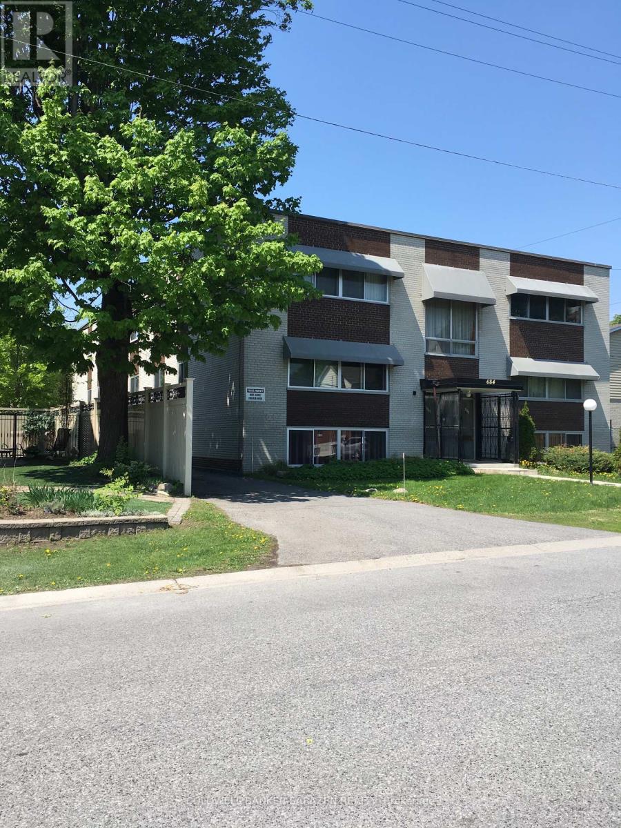 684 Tweedsmuir Avenue, Ottawa, Ontario  K1Z 5P6 - Photo 1 - X13241148