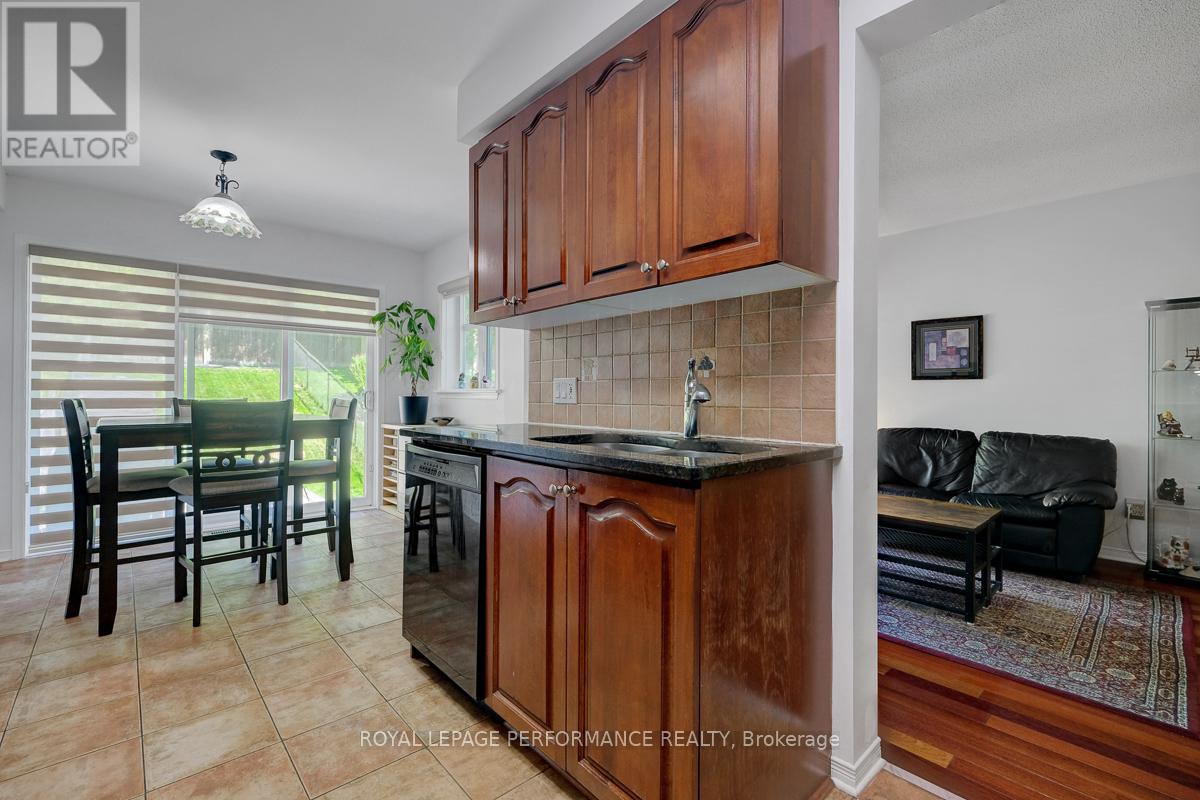 167 Duntroon Circle, Ottawa, Ontario  K1T 4C8 - Photo 10 - X13241228