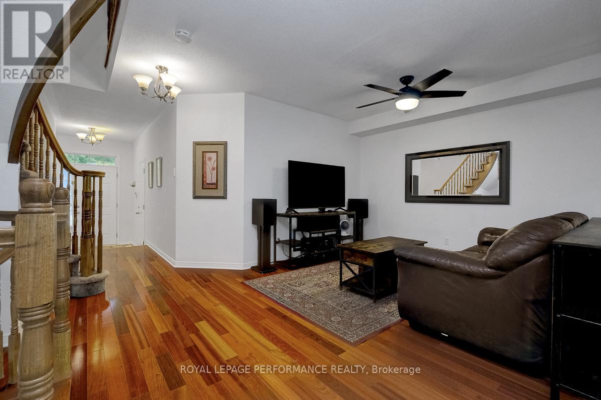 167 Duntroon Circle, Ottawa, Ontario  K1T 4C8 - Photo 4 - X13241228