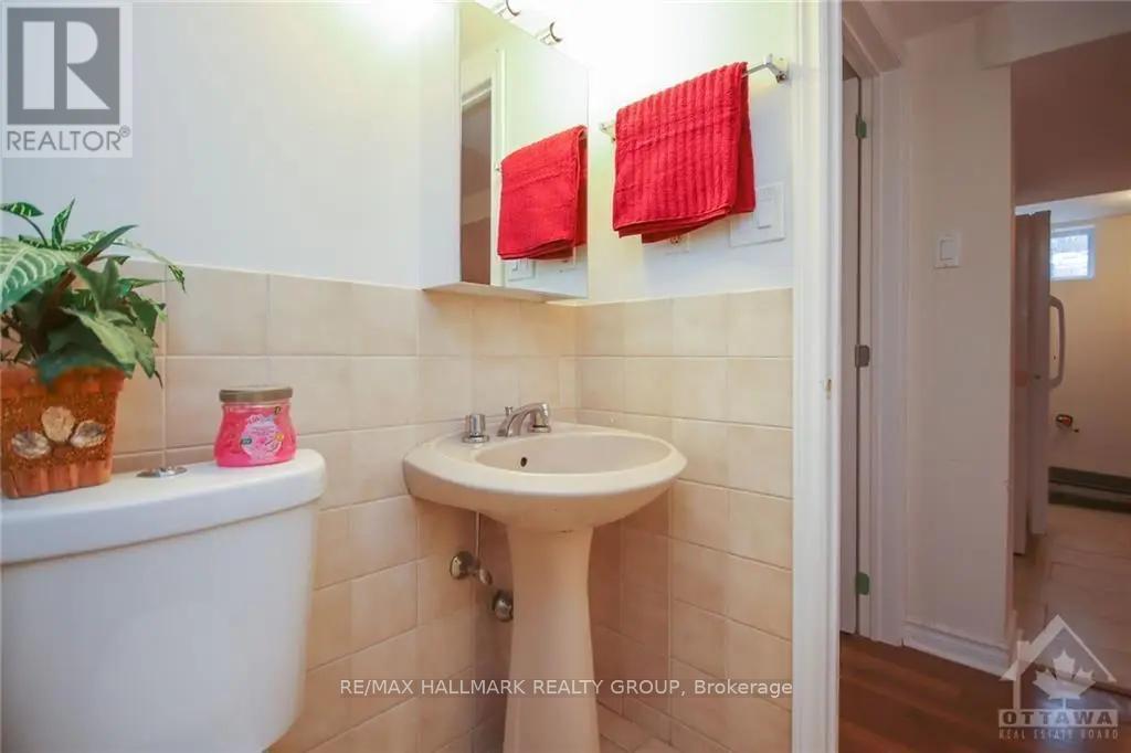 45 Hilliard Avenue, Ottawa, Ontario  K2E 6B9 - Photo 5 - X13241310