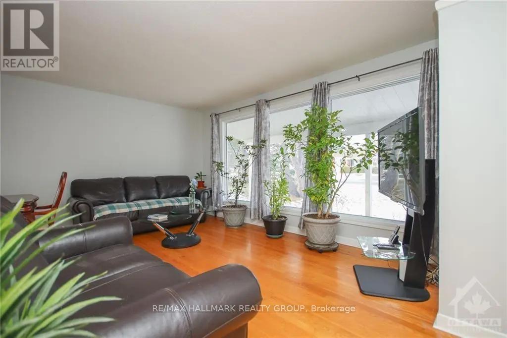 45 Hilliard Avenue, Ottawa, Ontario  K2E 6B9 - Photo 6 - X13241310
