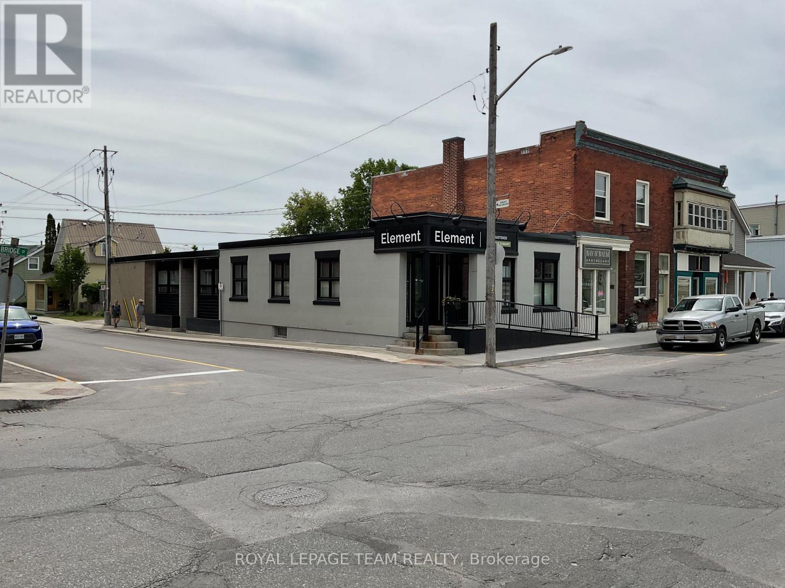 118/116 Water Street, Mississippi Mills, Ontario  K0A 1A0 - Photo 1 - X13241370