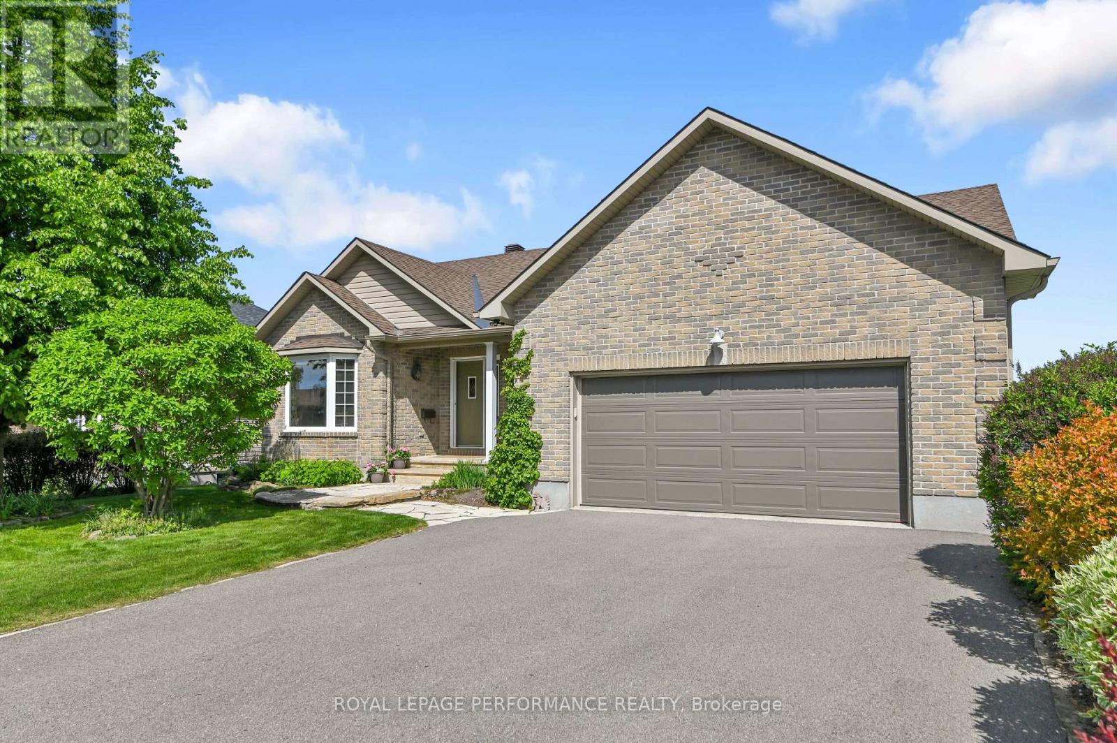 365 JAMIESON STREET, Mississippi Mills, Ontario
