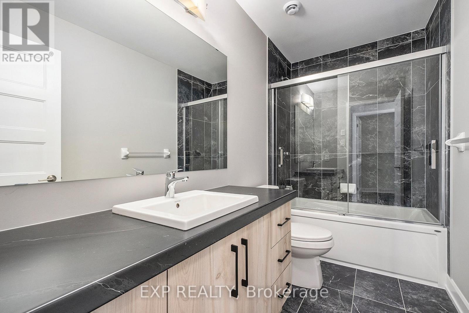 1220 Montblanc Crescent, Russell, Ontario  K0A 1W0 - Photo 13 - X13241454