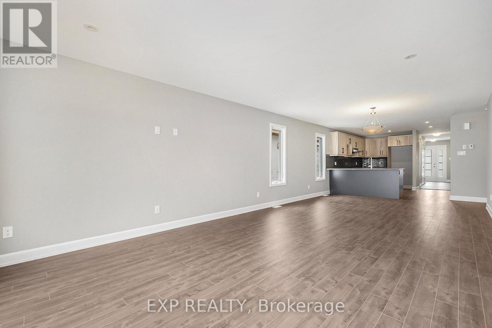 1220 Montblanc Crescent, Russell, Ontario  K0A 1W0 - Photo 5 - X13241454