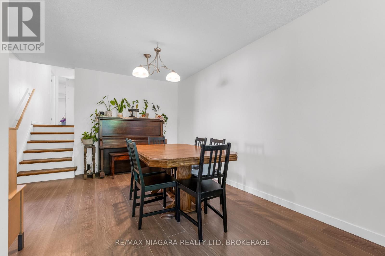 7 Hillcrest Road, Port Colborne, Ontario  L3K 6B2 - Photo 5 - X13241128