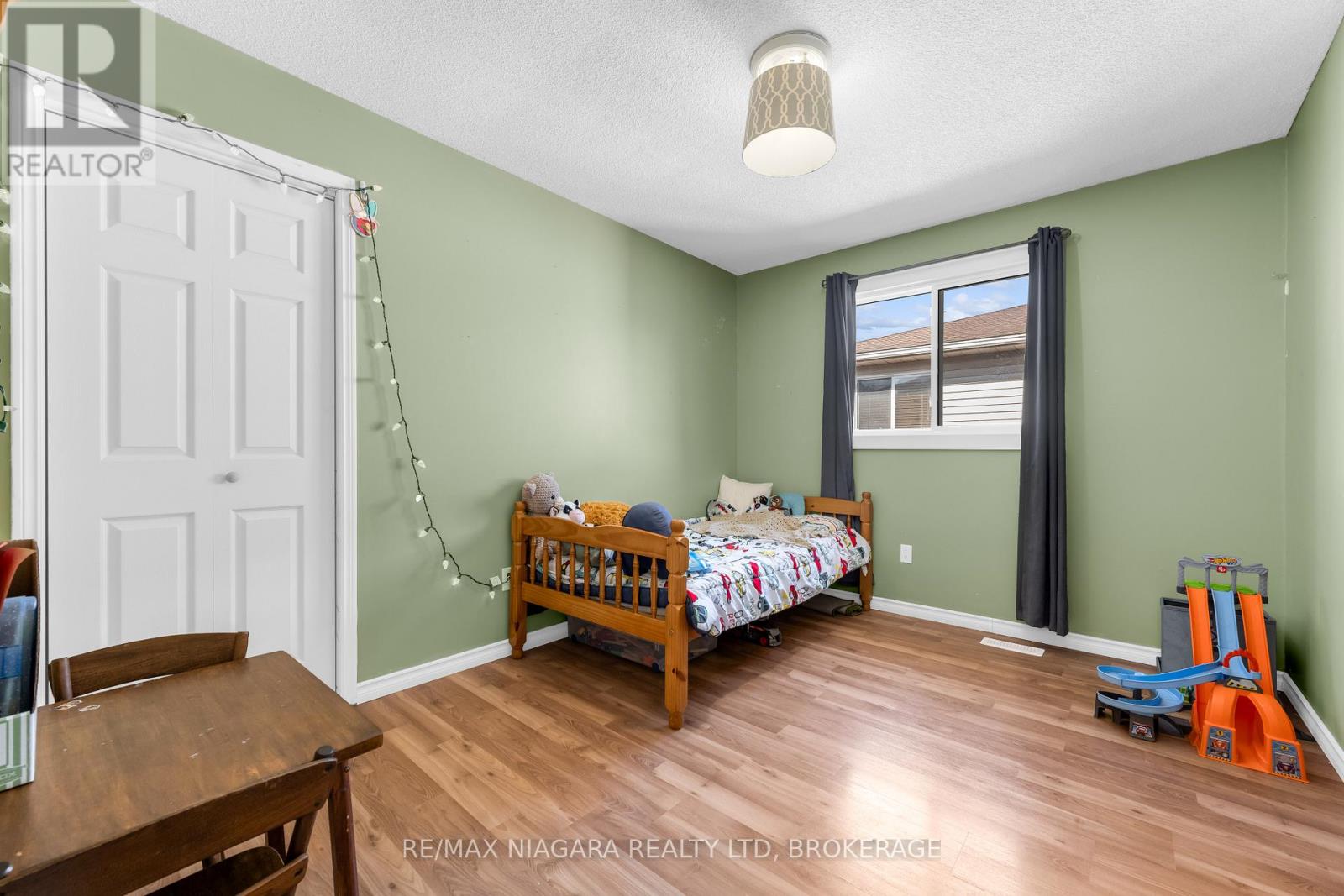 7 Hillcrest Road, Port Colborne, Ontario  L3K 6B2 - Photo 9 - X13241128
