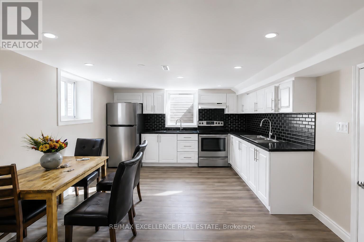 35 Siebert Avenue, Kitchener, Ontario  N2C 2A5 - Photo 17 - X13239664