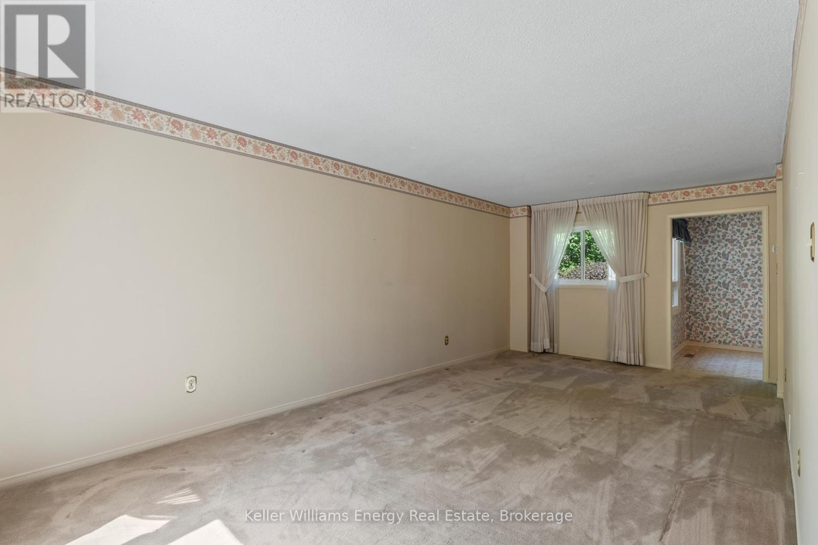 62 Mccallum Drive, Richmond Hill, Ontario  L4C 7T5 - Photo 7 - N13241196