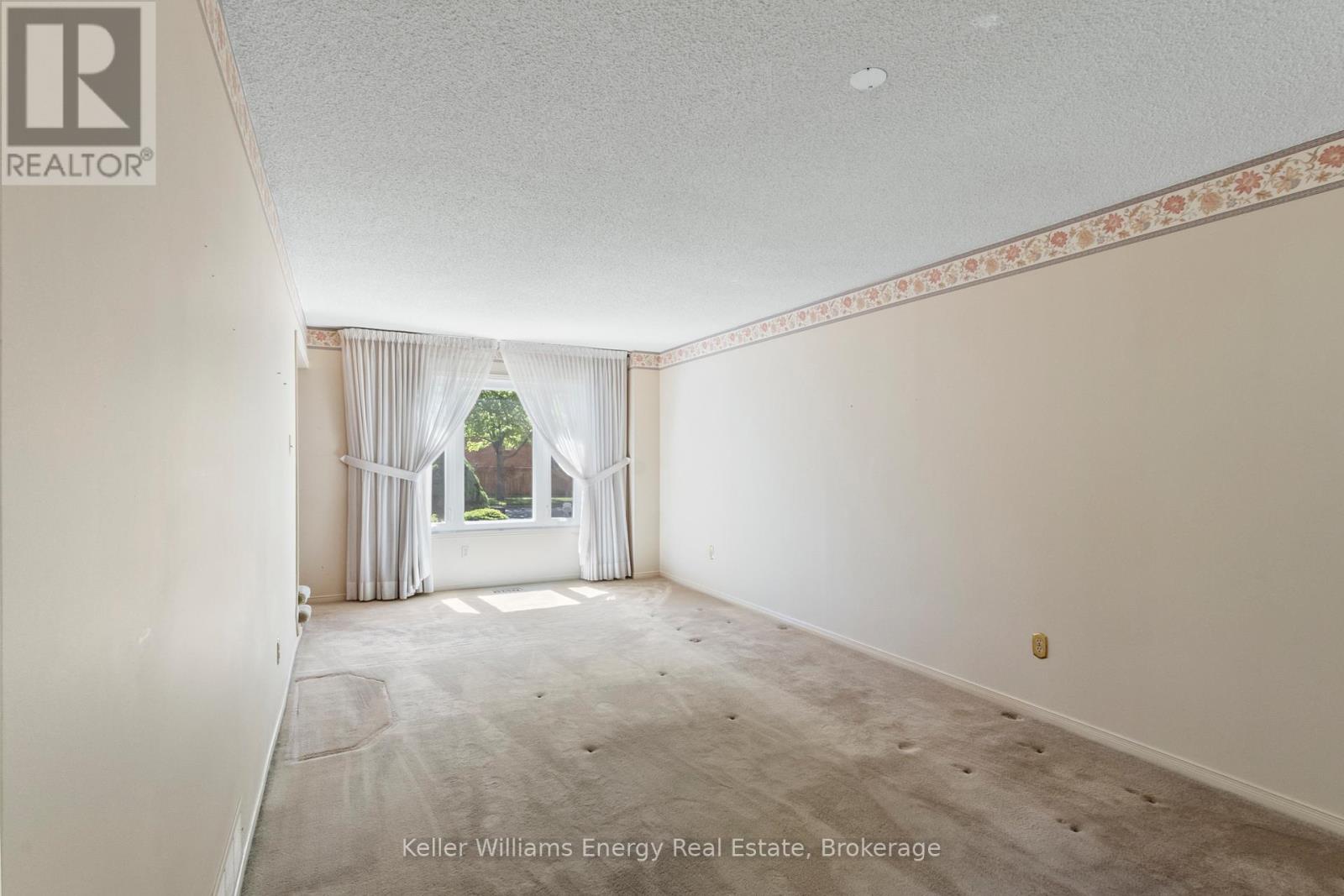 62 Mccallum Drive, Richmond Hill, Ontario  L4C 7T5 - Photo 8 - N13241196