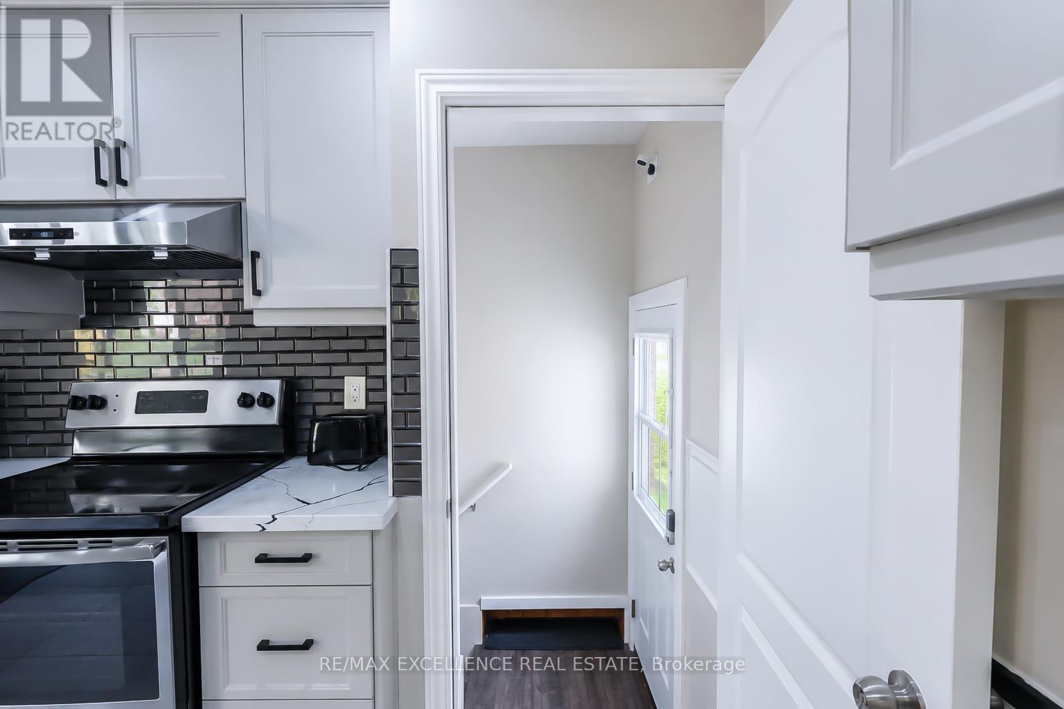 35 Siebert Avenue, Kitchener, Ontario  N2C 2A5 - Photo 15 - X13239664