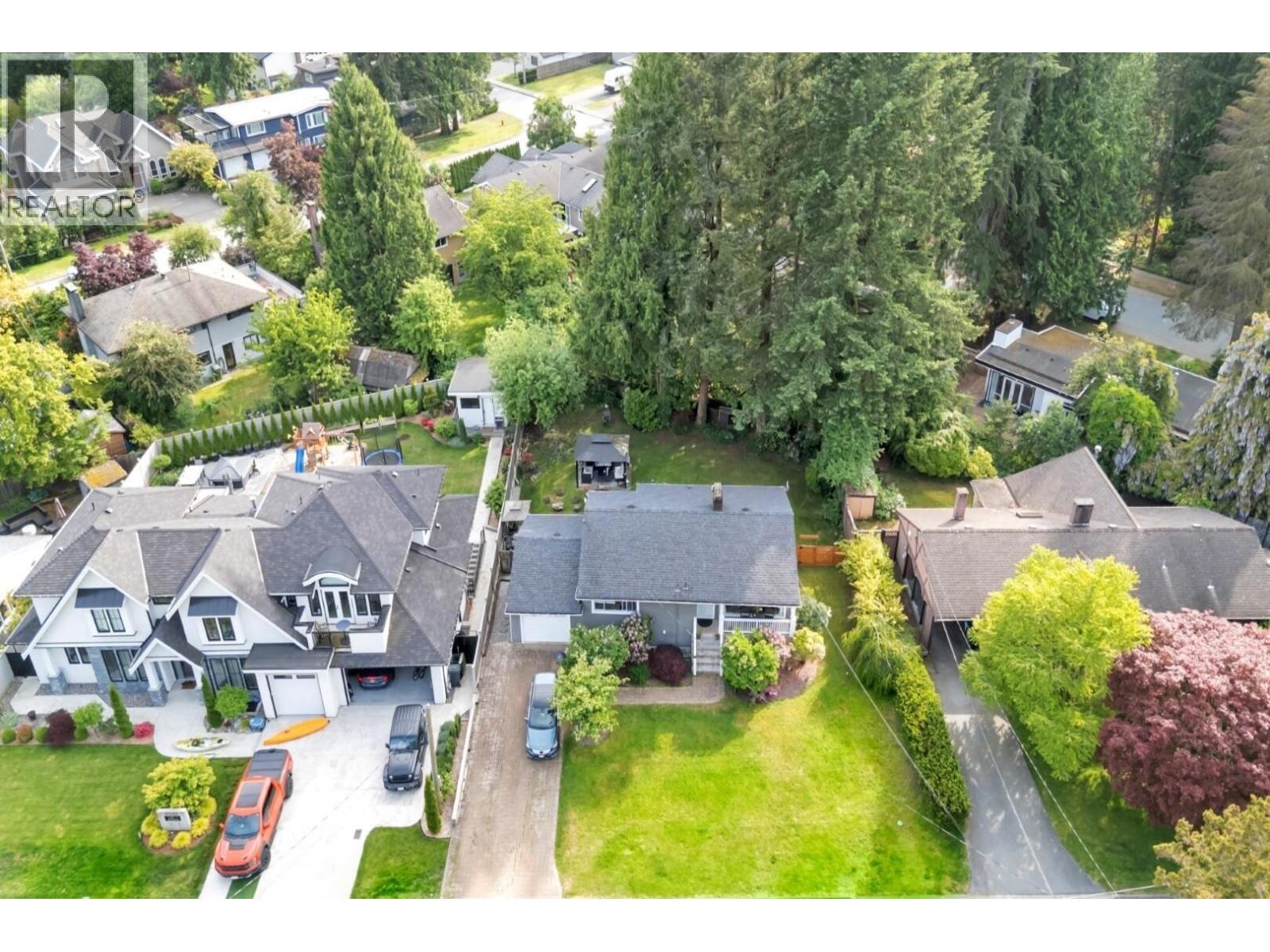 1075 RUTHINA AVENUE, North Vancouver, British Columbia