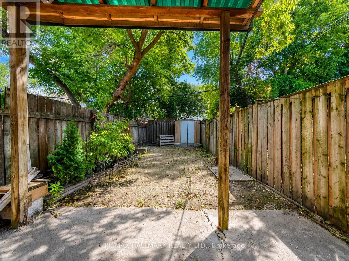 71 Boulton Avenue, Toronto, Ontario  M4M 2J4 - Photo 19 - E13235078