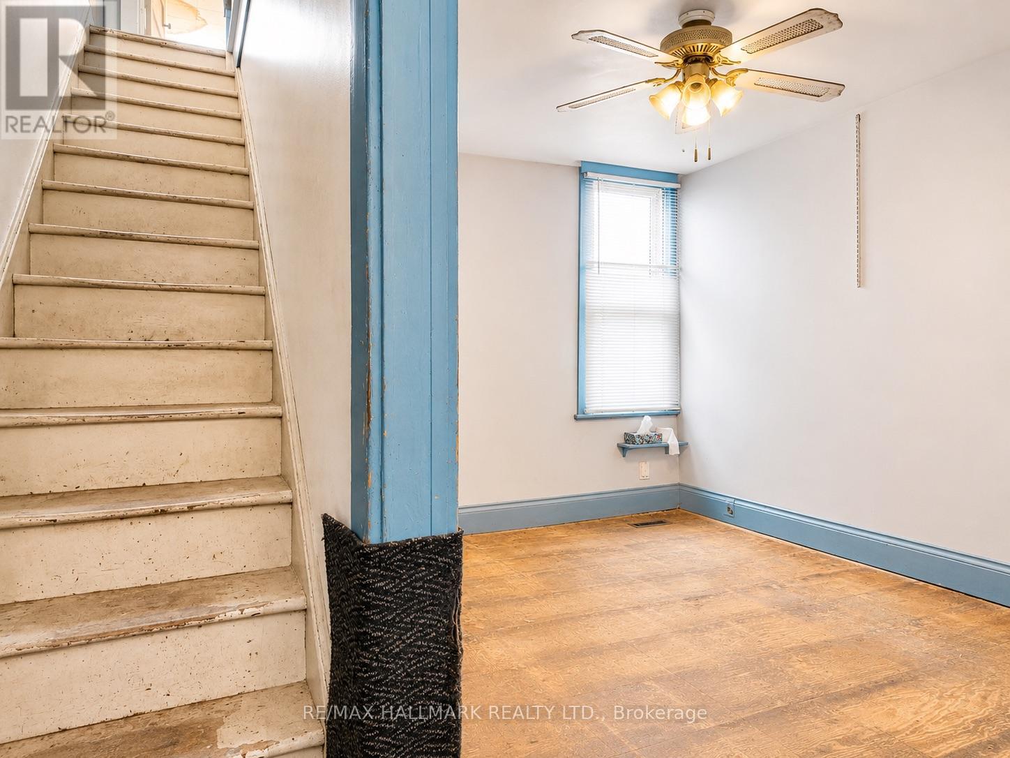 71 Boulton Avenue, Toronto, Ontario  M4M 2J4 - Photo 9 - E13235078