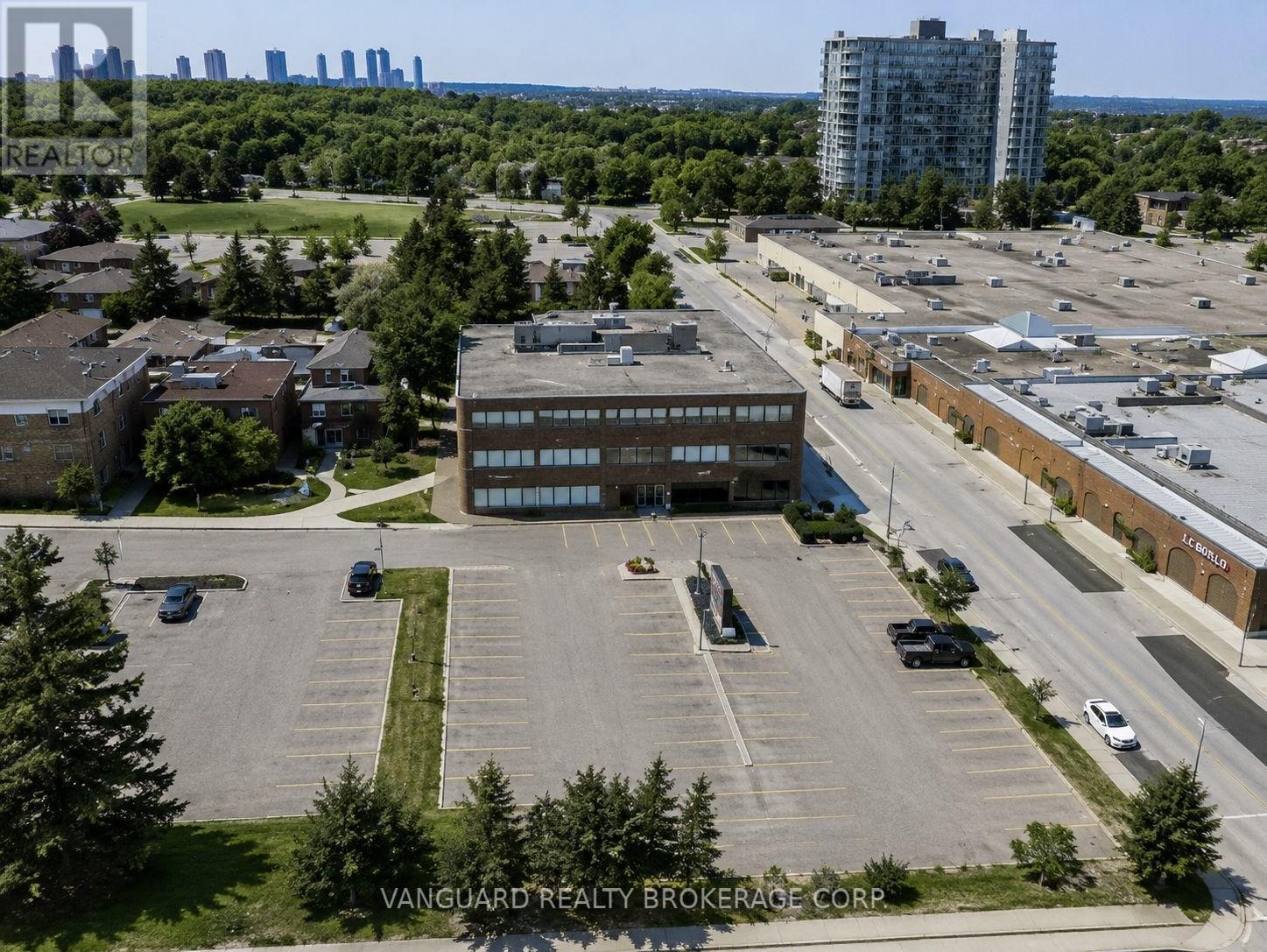 200 - 2227 South Mill Way, Mississauga, Ontario  L5L 3R6 - Photo 2 - W10412243