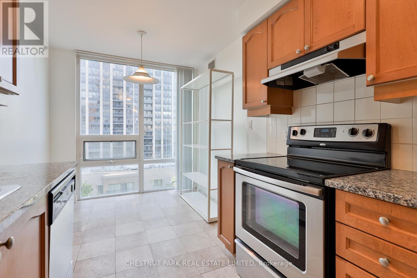 720 - 35 Hollywood Avenue, Toronto, Ontario  M2N 0A9 - Photo 10 - C13235106