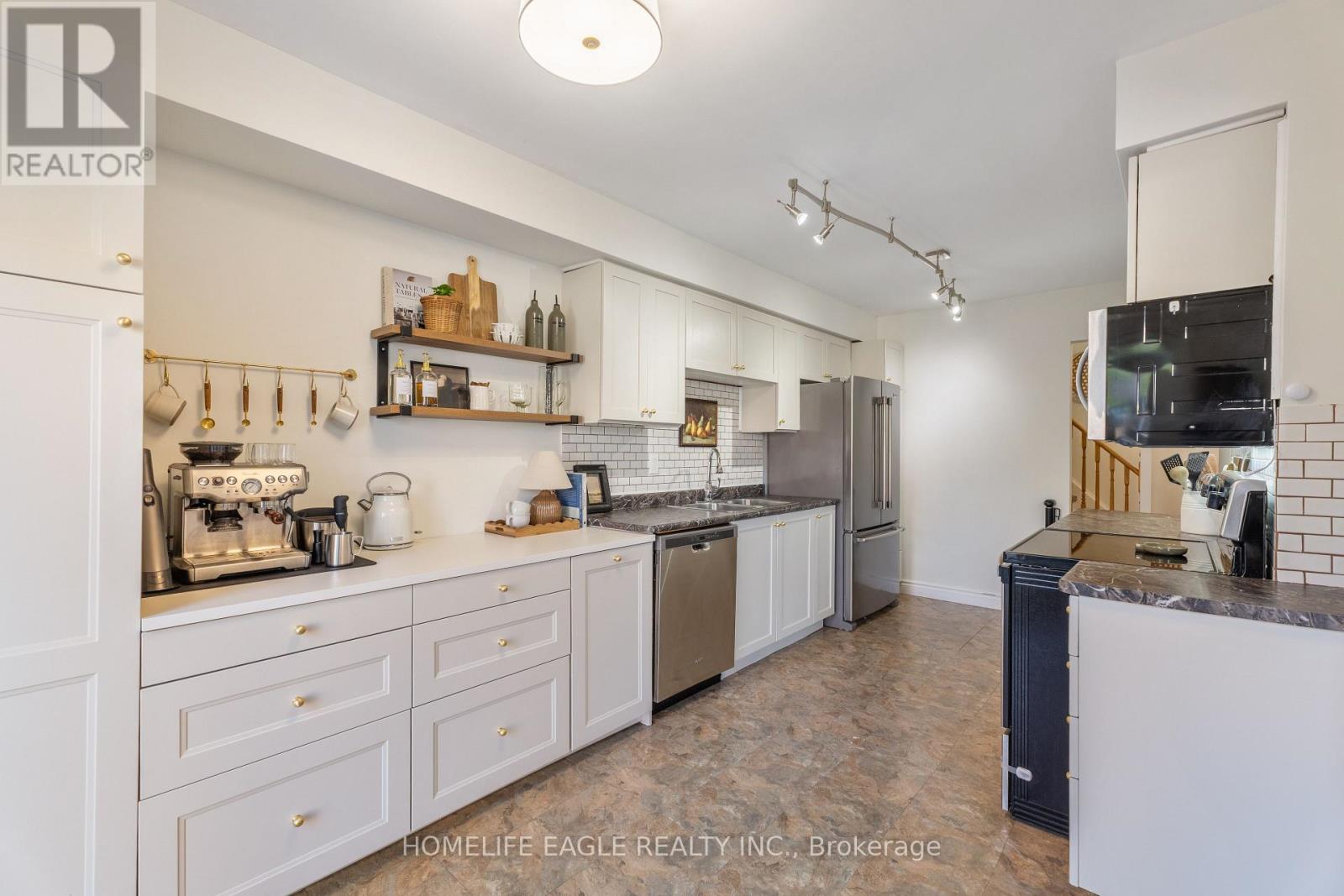 97 Crittenden Drive, Georgina, Ontario  L4P 4E3 - Photo 8 - N13240372