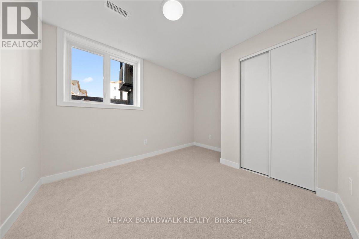 243 Lamarche Avenue, Ottawa, Ontario  K1W 0M5 - Photo 16 - X12965852