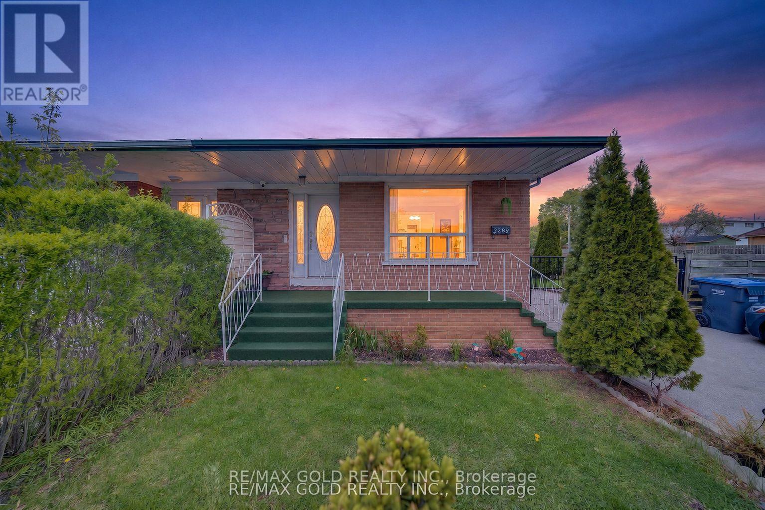 3289 VICTORY CRESCENT, Mississauga, Ontario