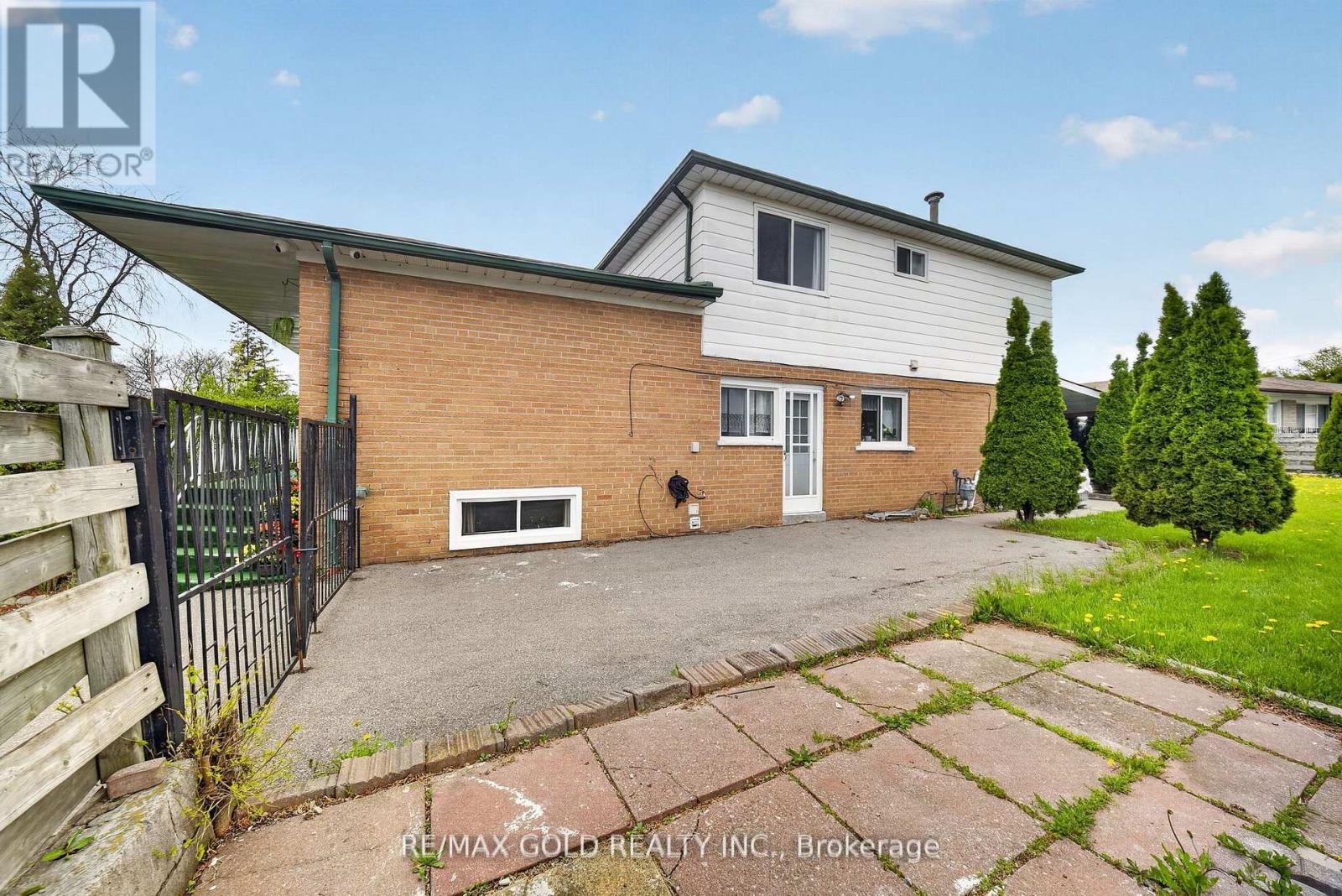 3289 Victory Crescent, Mississauga, Ontario  L4T 1M1 - Photo 37 - W13239648