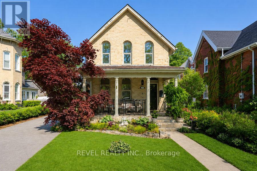 11 CHESTNUT AVENUE, Brantford, Ontario