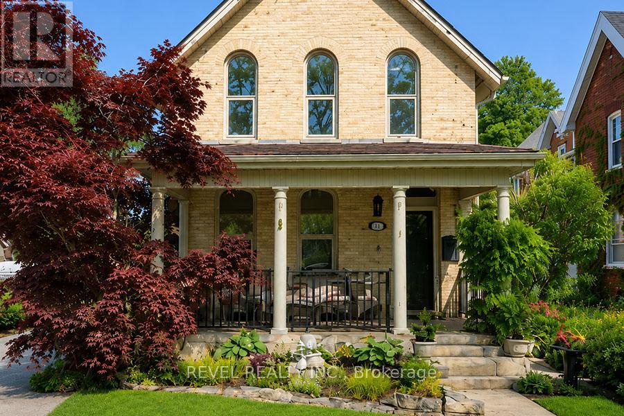 11 Chestnut Avenue, Brantford, Ontario  N3T 4B9 - Photo 2 - X13236796