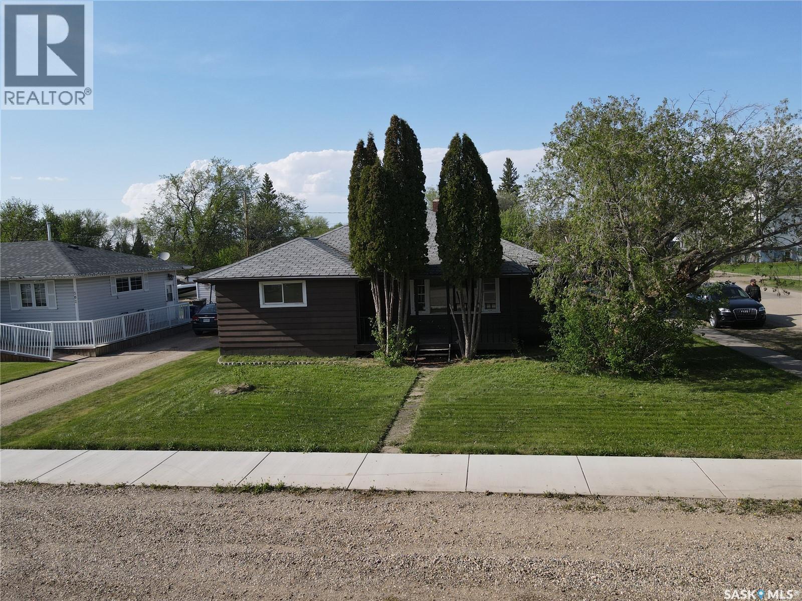300 3rd STREET S, Wakaw, Saskatchewan