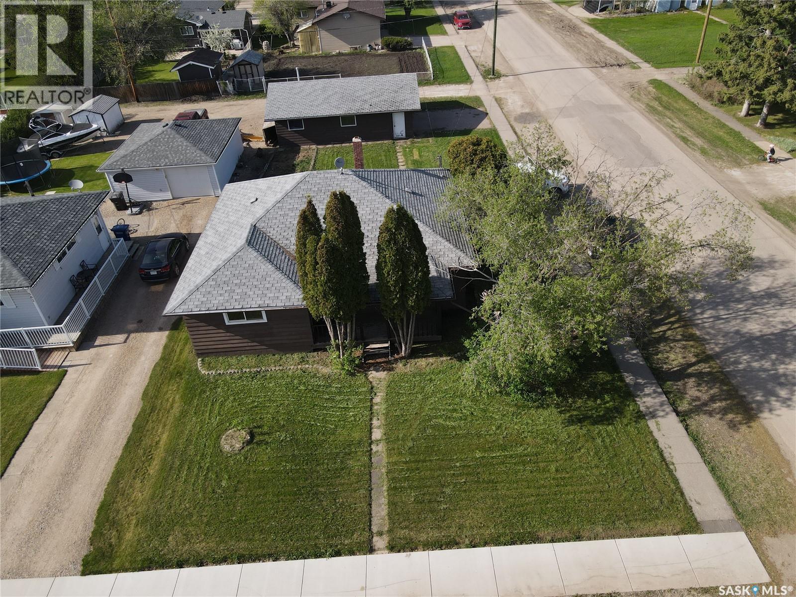 300 3rd Street S, Wakaw, Saskatchewan  S0K 4P0 - Photo 32 - SK038289