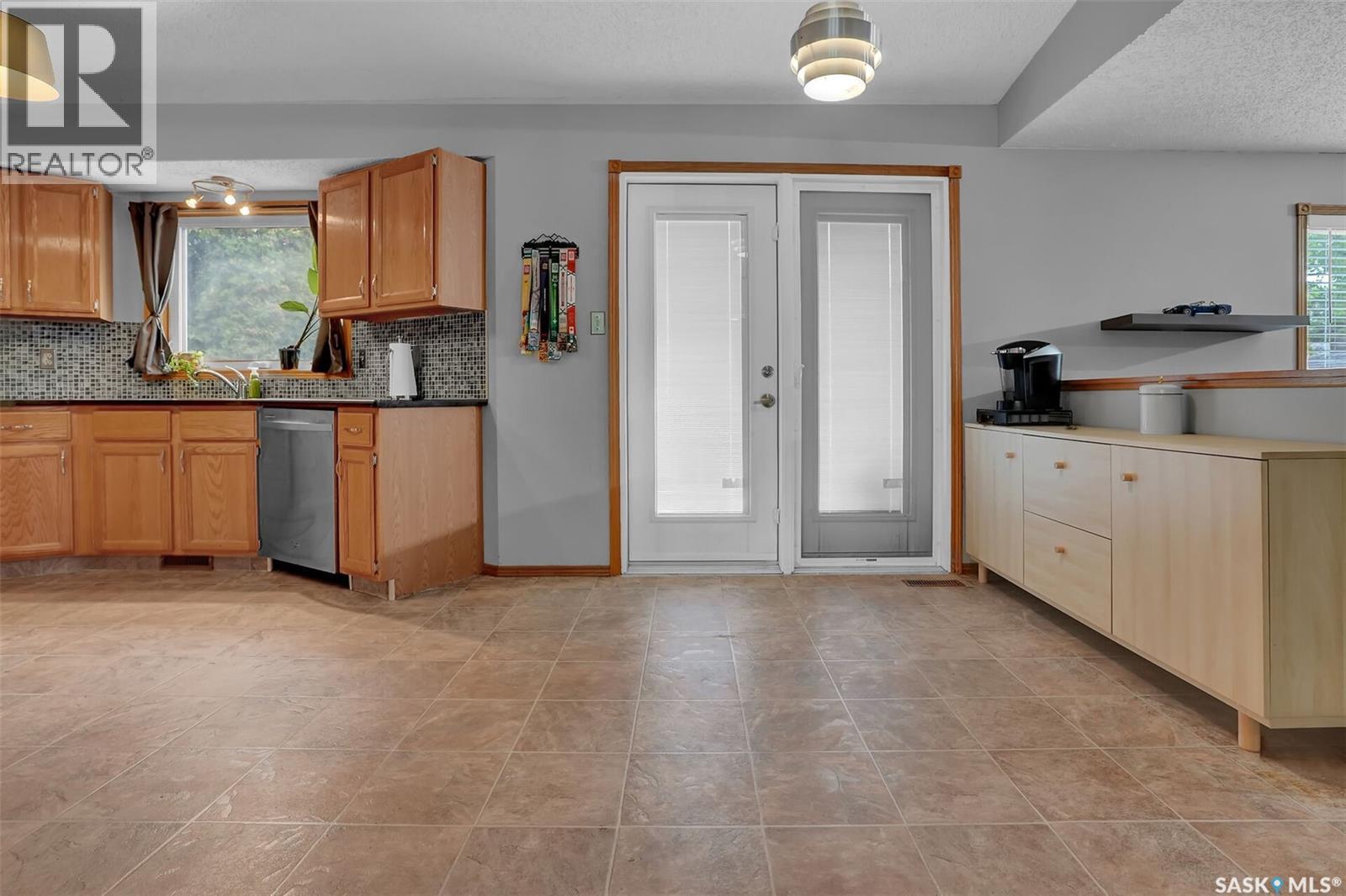 3312 Gloucester Bay, Regina, Saskatchewan  S4V 2T9 - Photo 12 - SK038281