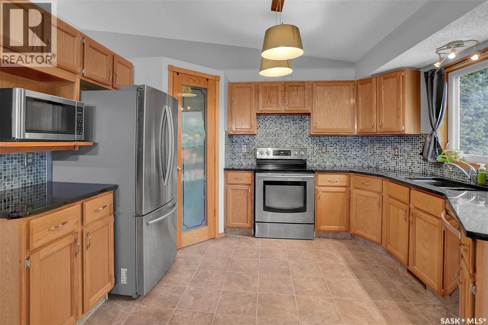 3312 Gloucester Bay, Regina, Saskatchewan  S4V 2T9 - Photo 15 - SK038281