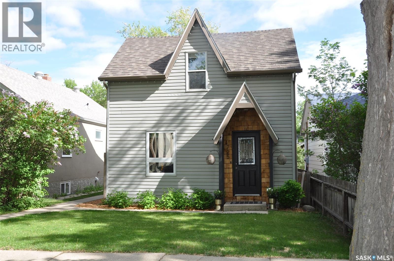 725 9th STREET E, Saskatoon, Saskatchewan