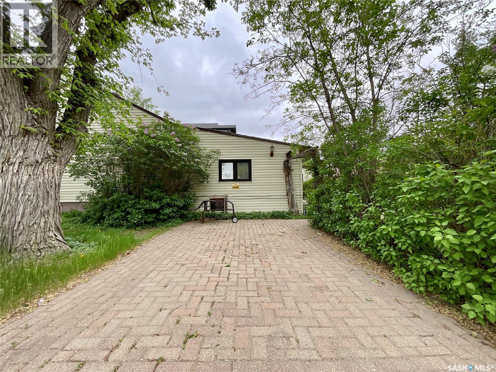 2879 Garnet Street, Regina, Saskatchewan  S4S 1X1 - Photo 47 - SK038192