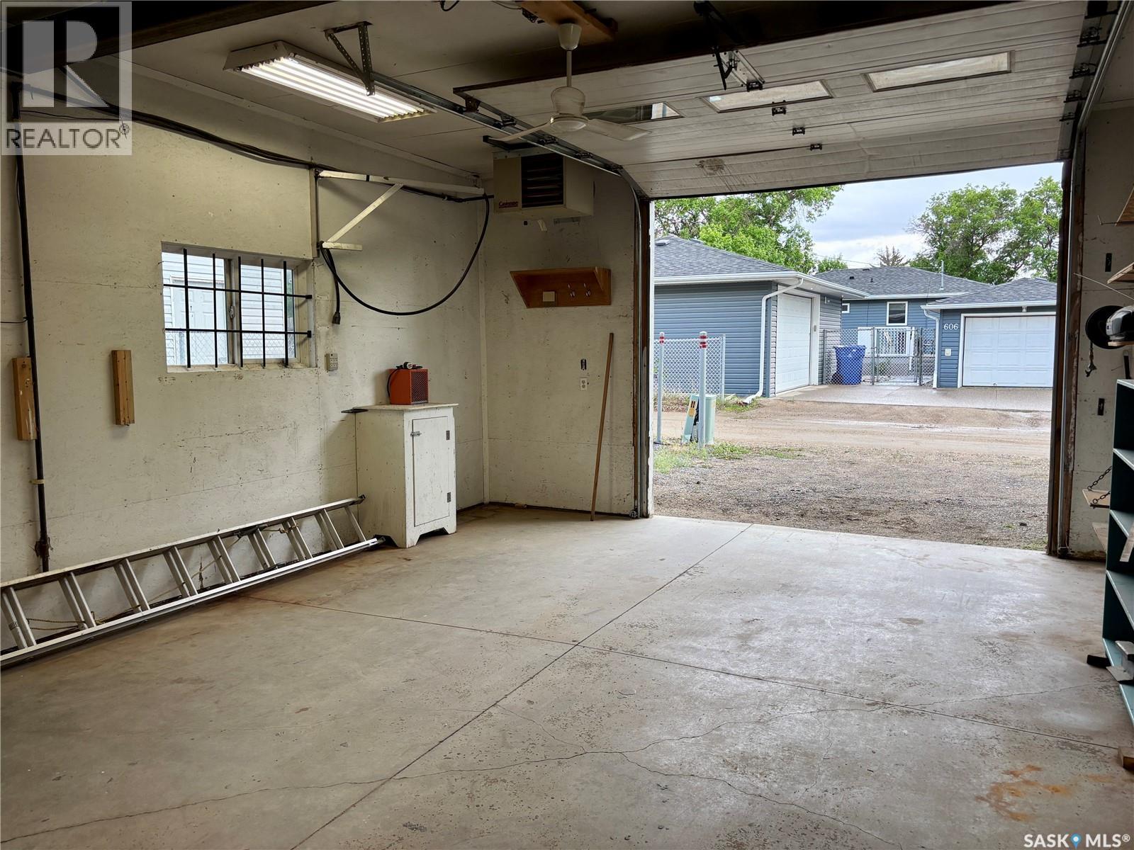 605 College Avenue E, Regina, Saskatchewan  S4N 0W3 - Photo 34 - SK038043
