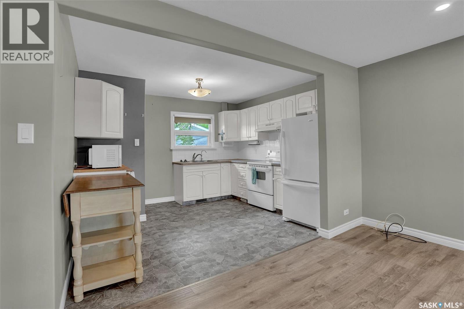 605 College Avenue E, Regina, Saskatchewan  S4N 0W3 - Photo 5 - SK038043